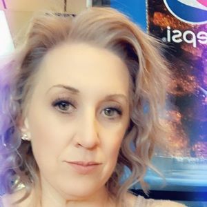 Meet your Posher, Tania